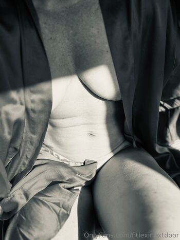 Lex / fitlexinextdoor nude photo #18