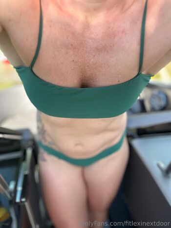 Lex / fitlexinextdoor nude photo #20