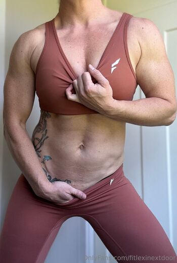 Lex / fitlexinextdoor nude photo #30