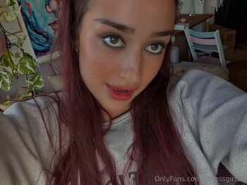 Li / fitnessgirl98 nude photo #37