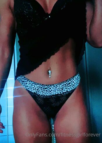 u20831656 / fitnessgirlforever nude photo #33
