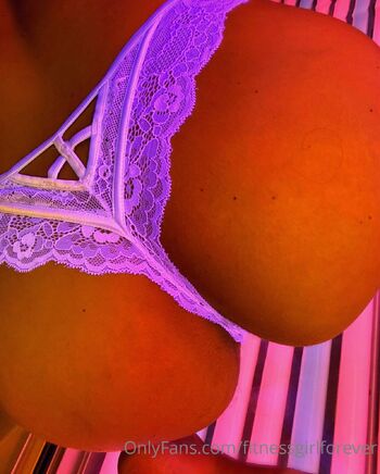 u20831656 / fitnessgirlforever nude photo #36