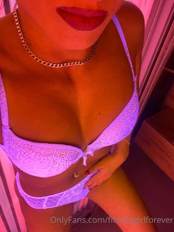 u20831656 / fitnessgirlforever nude photo #39