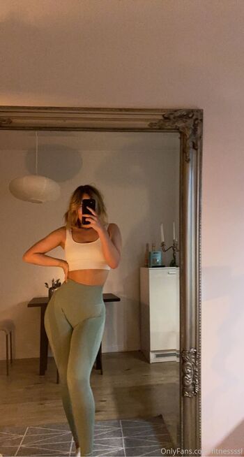 Sofia / fitnessssl nude photo #1