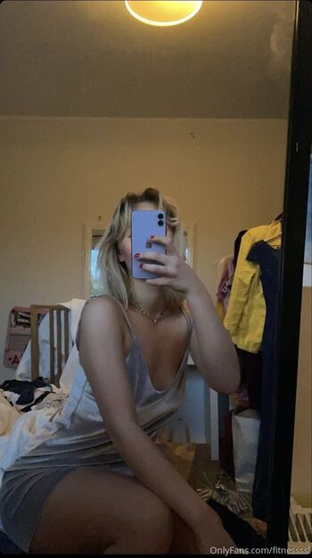 Sofia / fitnessssl nude photo #3