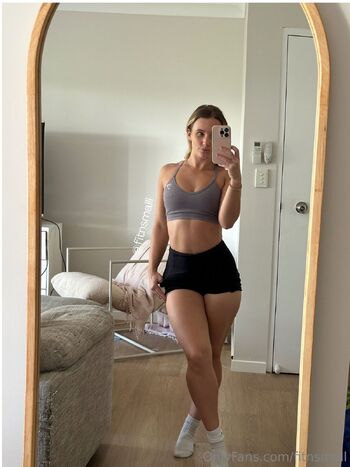 Lil / fitnsmall nude photo #10