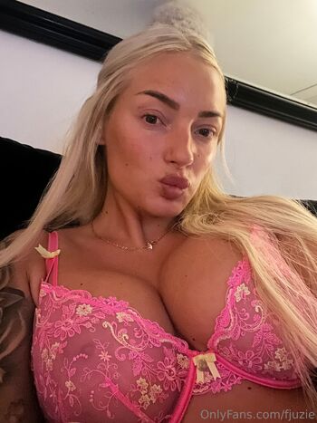 Fjuzie / fjuzie nude photo #2