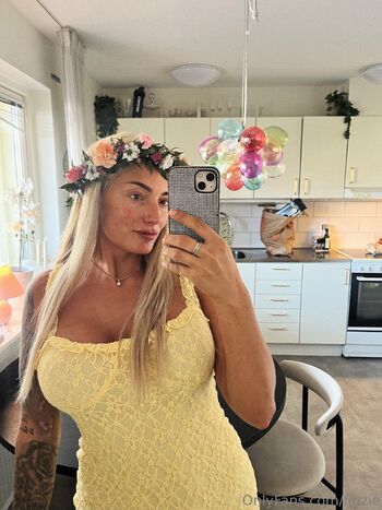 Fjuzie / fjuzie nude photo #7