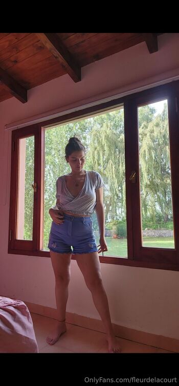 Fleur / fleurdelacourt nude photo #17
