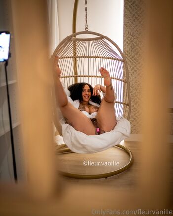 Fleur vanill / fleurvanille / fleur.vanille nude photo #6