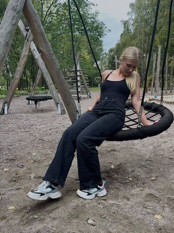 BELLA / flirtybella nude photo #12