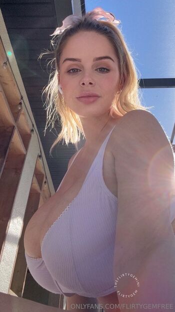 The Flirty Gemini FRE / flirtygemfree nude photo #8
