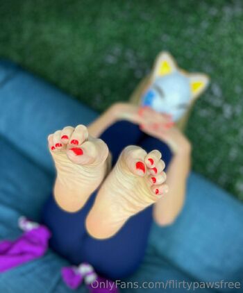 Flirty Paws FRE / flirtypawsfree / flirtypaws nude photo #6