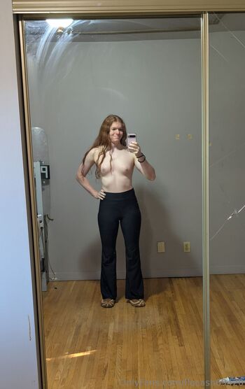 Florian / flocash69420 nude photo #1