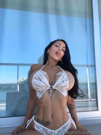 Flo / flopic nude photo #14