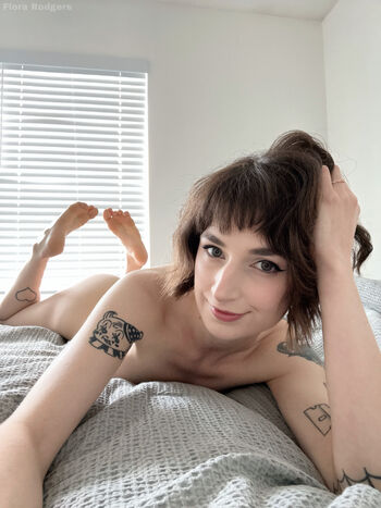 Flora Rodger / florarodgers nude photo #31