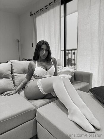 Flora / florasfun nude photo #11