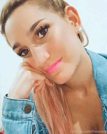 Florencia / florenang nude photo #4