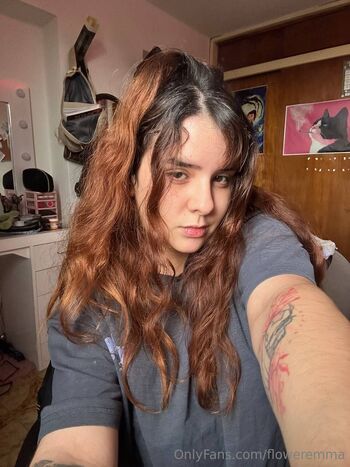 𝐄𝐌𝐌𝐀 𝐑𝐎𝐒𝐄 𝐑𝐄𝐃𝐇𝐄𝐀𝐃 / floweremma nude photo #34