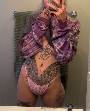 sid / floweroflife1111 nude photo #33