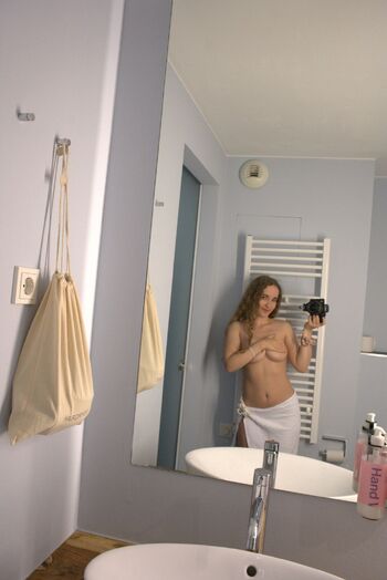 flowina paradise / flowinaparadise nude photo #17