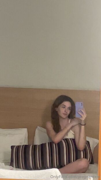 klo 8.5 / flowwithklo nude photo #28