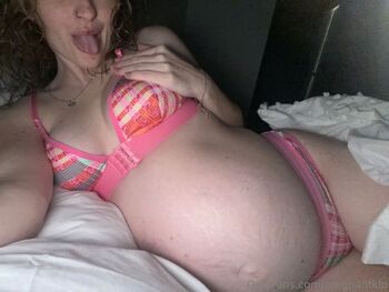 klo 8.5 / flowwithklo nude photo #29