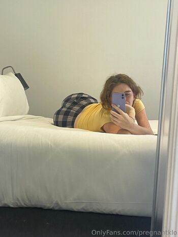 klo 8.5 / flowwithklo nude photo #31