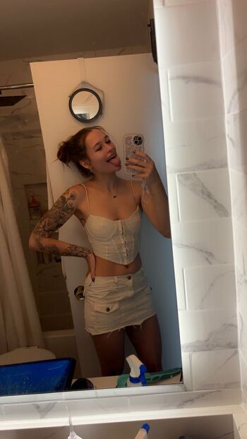 FlowWithSk / flowwithsky nude photo #2