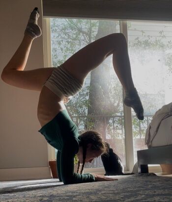 FlowWithSk / flowwithsky nude photo #13