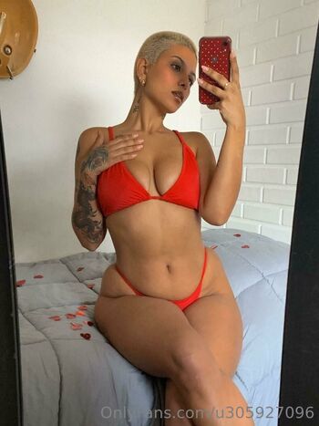 Miria / fluffy_miriam nude photo #4