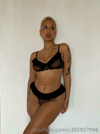 Miria / fluffy_miriam nude photo #5