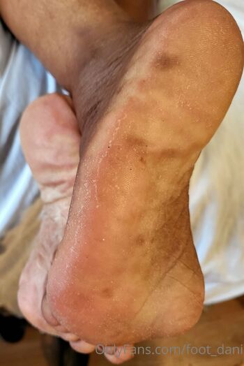 YesGoddess Dan / foot_dani nude photo #13