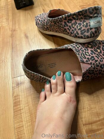 Natasha Vibe / foot_vibez nude photo #13