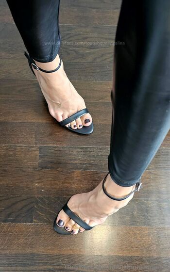 Footish Queen Galin / footishqueengalina nude photo #3