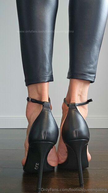 Footish Queen Galin / footishqueengalina nude photo #10