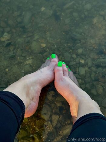 Emma / footp nude photo #10