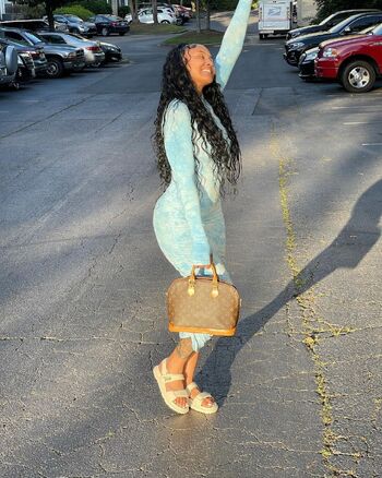 Rose / foreignasianncy nude photo #4