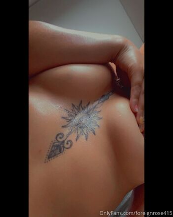 Rose / foreignrose415 nude photo #10