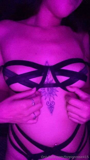 Rose / foreignrose415 nude photo #26