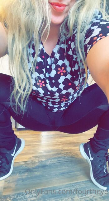 PassthePeac / fourtheye nude photo #12