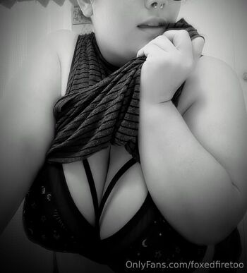 Beanie Bab / foxedfiretoo nude photo #9