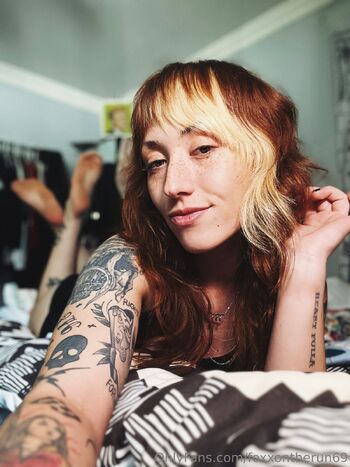 Fox / foxxontherun69 / carlifoxx69 nude photo #5