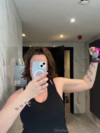 Lil Red fox fre / foxxy2590 / london_foxy90 / naughtywild8163 nude photo #5