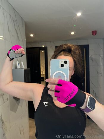 Lil Red fox fre / foxxy2590 / london_foxy90 / naughtywild8163 nude photo #6