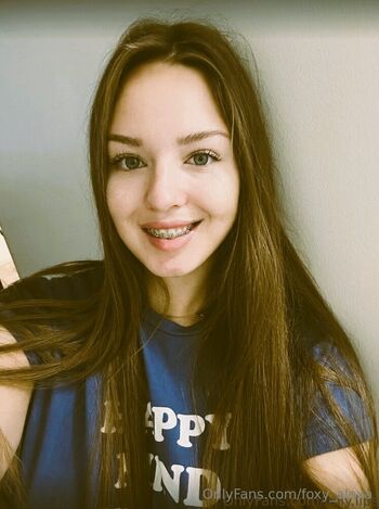 Alexa / foxy_alexa / sonya_bladee nude photo #2