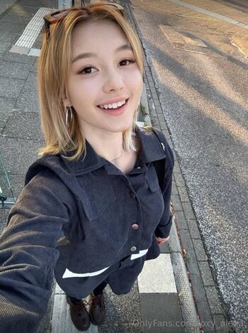 Alexa / foxy_alexa / sonya_bladee nude photo #3