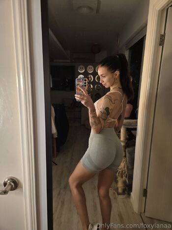 OnlyFans / foxylanaa nude photo #17