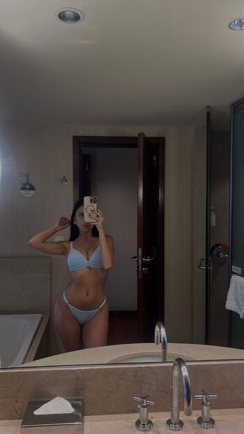 Julie / foxylatin nude photo #5