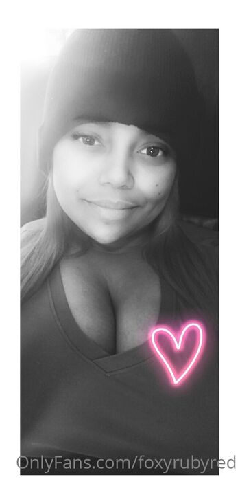 FoxyRubyRe / foxyrubyred nude photo #1